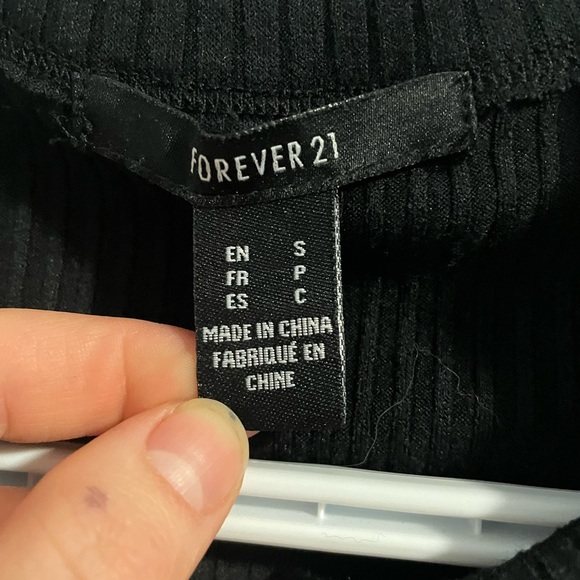 Black cropped top -high neck - Picture 3 of 3